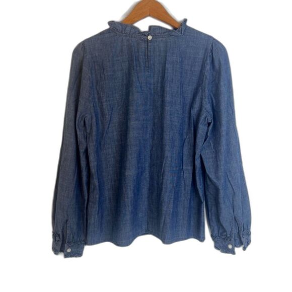 J Crew Ruffled Trim Chambray Blouse Blue Neutral Basic Size Medium Minimalist - Picture 2 of 10